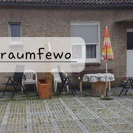 Einraum-Ferienwohnung 46M2 Eisenhuettenstadt-Diehlo Bagian luar foto