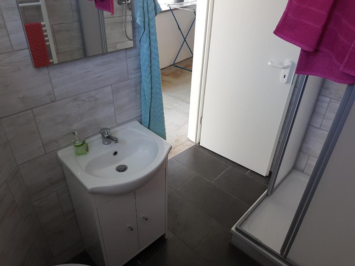 Einraum-Ferienwohnung 46M2 Eisenhuettenstadt-Diehlo Bagian luar foto